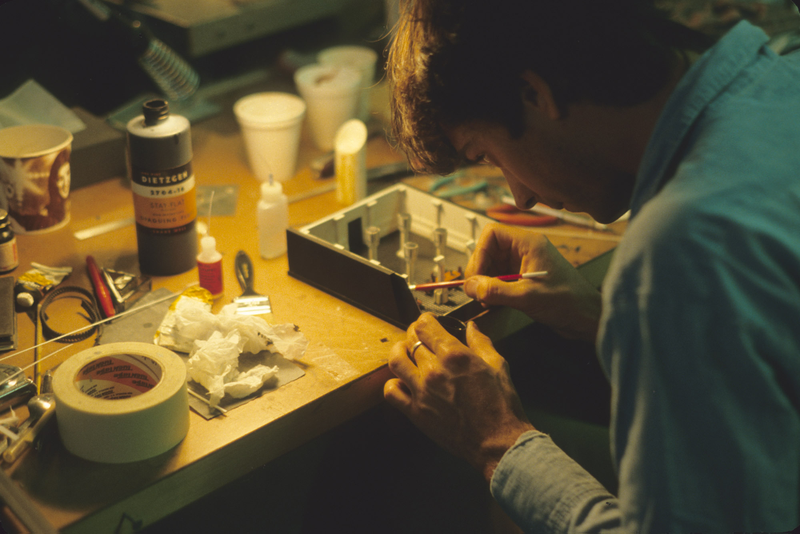 Illustration for article titled 142 Behind-The-Scenes Photos Reveal Blade Runner's Miniature WorldÂ
